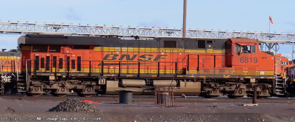 BNSF 6819